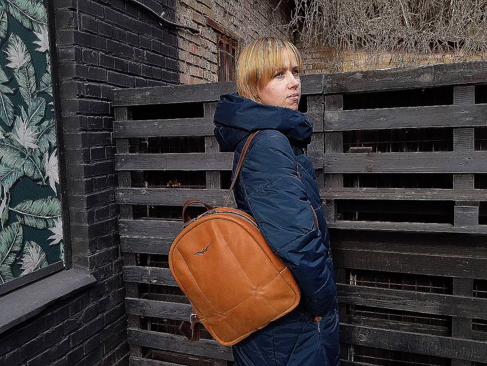 Кожаный рюкзак AV2 Горчичный (P535)