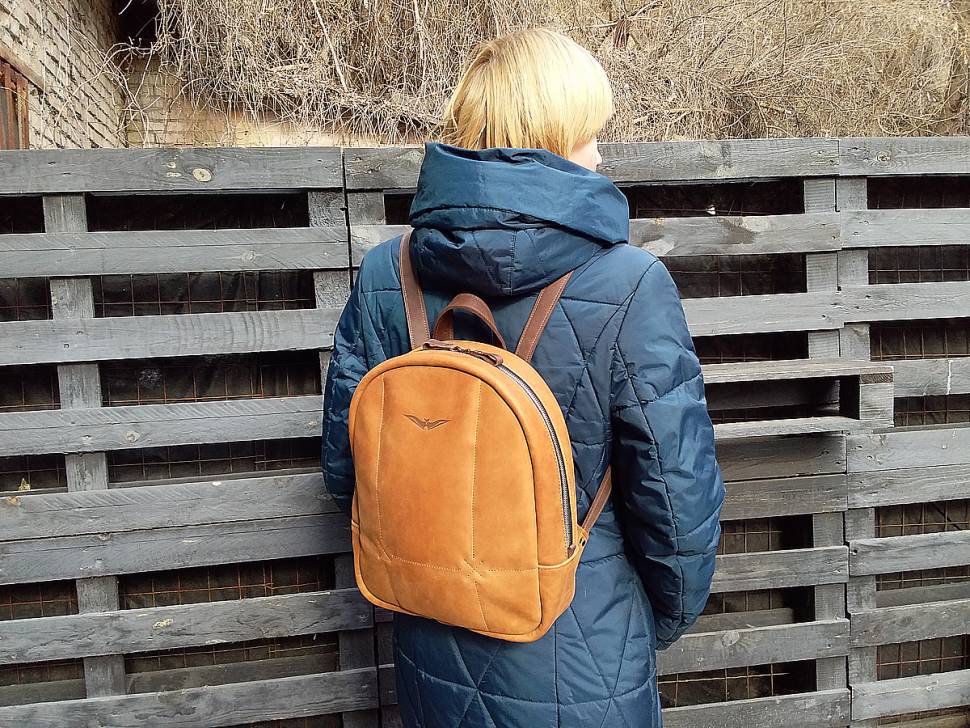 Кожаный рюкзак AV2 Горчичный (P535)