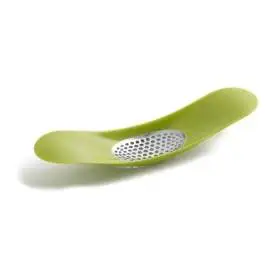 Чесночница Joseph Joseph Garlic Rocker Зеленая