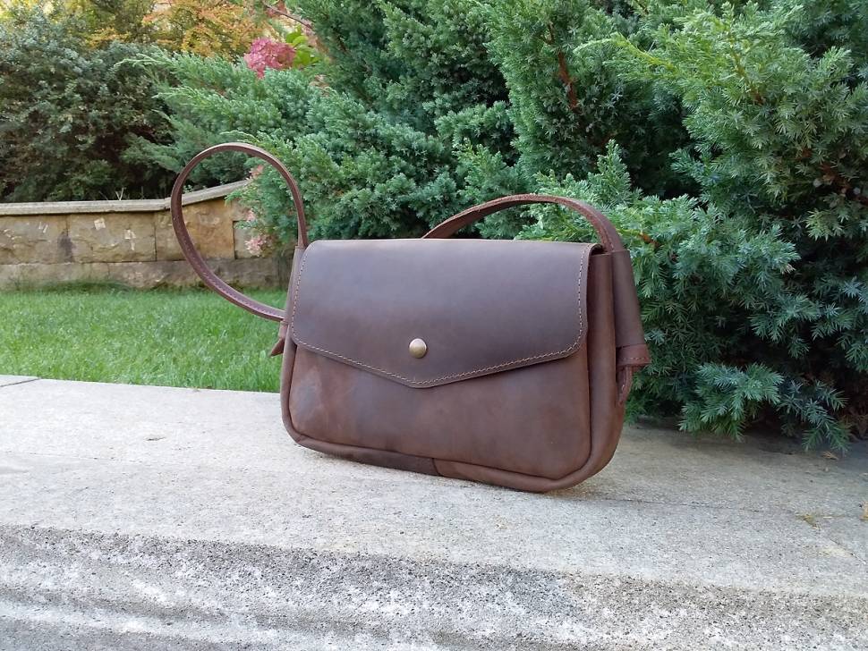 Кожаная женская сумка AV2 Коричневая (B336)