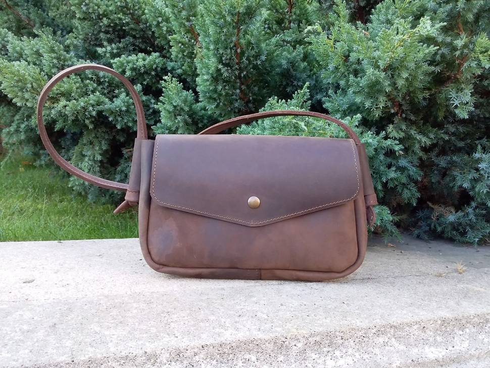 Кожаная женская сумка AV2 Коричневая (B336)