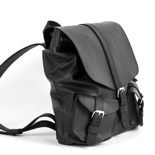 Шкіряний жіночий рюкзак AV2 Чорний (P506)