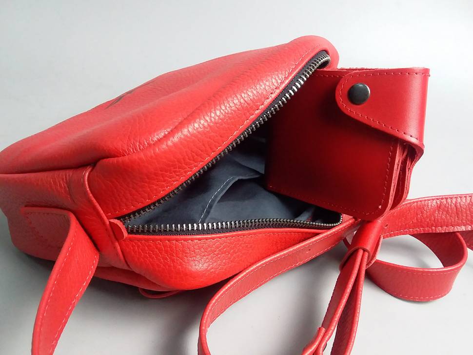 Шкіряна жіноча сумка AV2 Червона (B337)