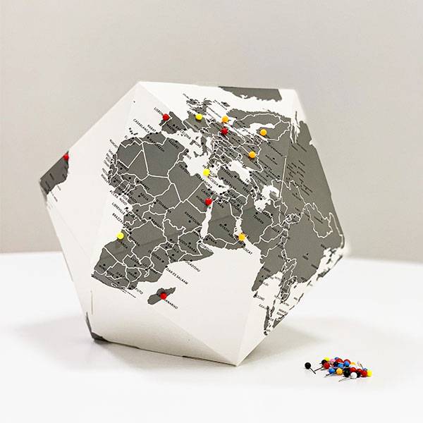 Збірний Глобус Карта світу з пинами (англ)