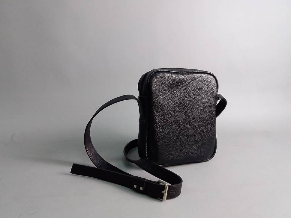 Кожаная Универсальная AV2 Черная (B338)