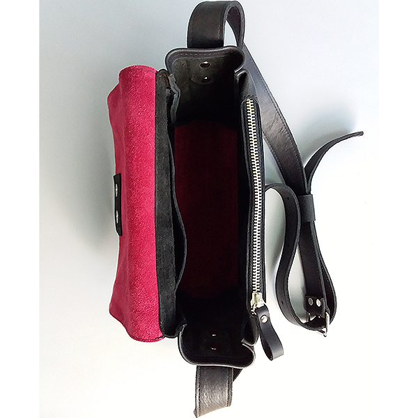 Шкіряна жіноча сумка AV2 Чорна (B301)