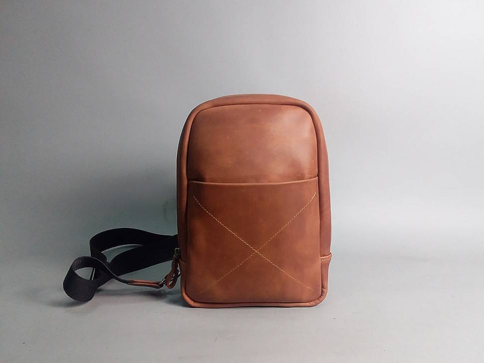 Шкіряна жіноча сумка AV2 Коньячна (B680)