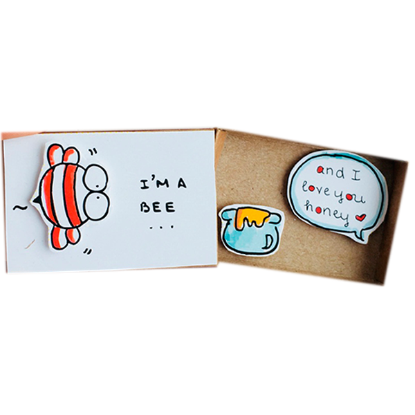 Открытка в спичечной коробке I'm A Bee...
