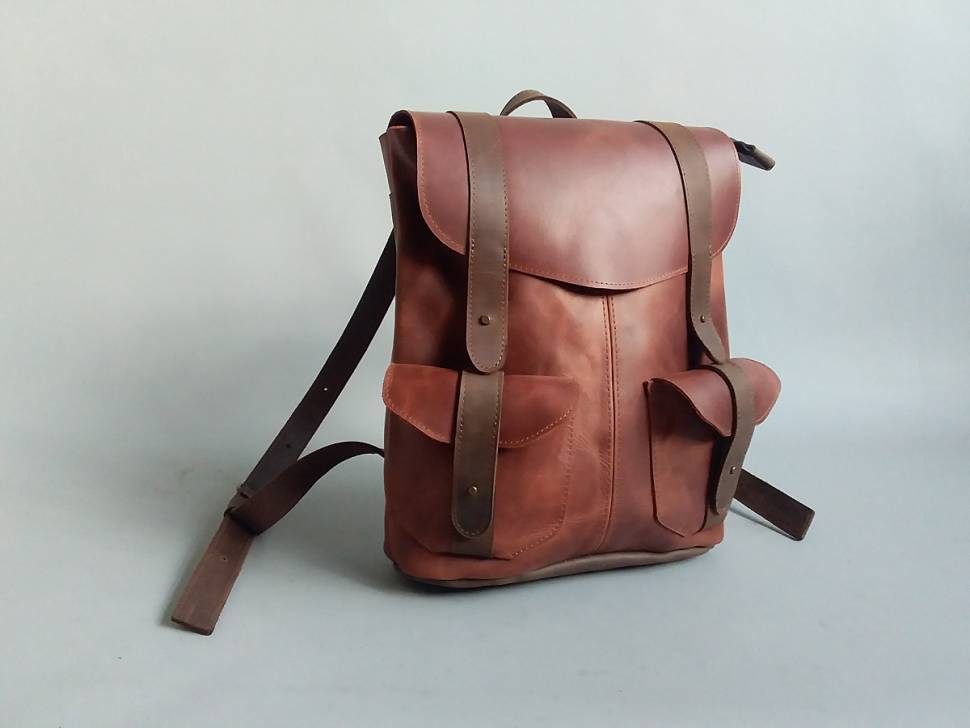 Кожаный женский рюкзак AV2 Коньячный (P561)