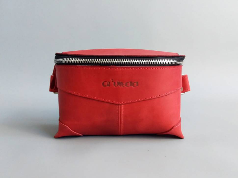 Шкіряна сумка на пояс AV2 Червона (D103)