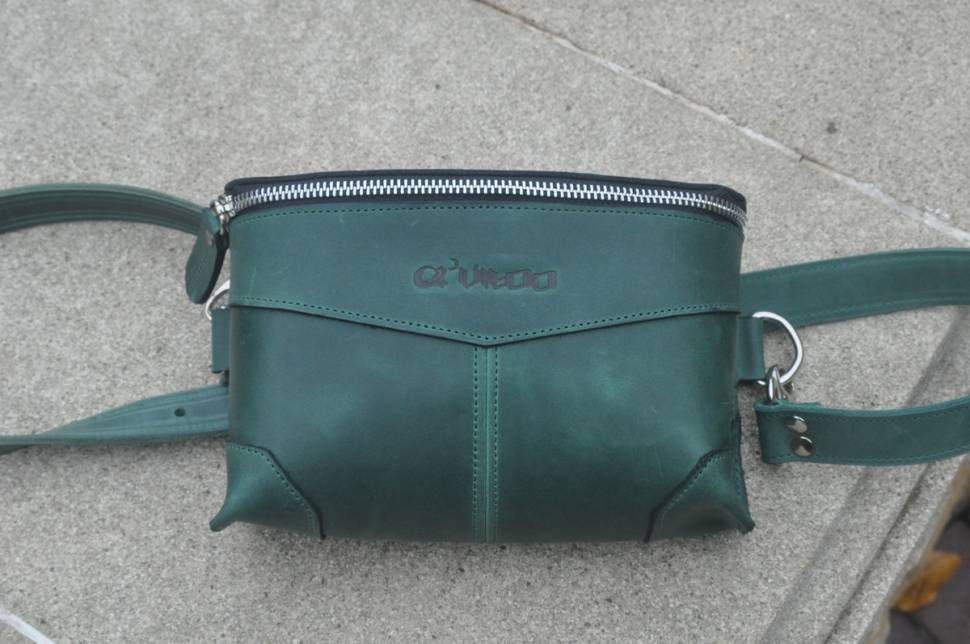 Шкіряна сумка на пояс AV2 Червона (D103)