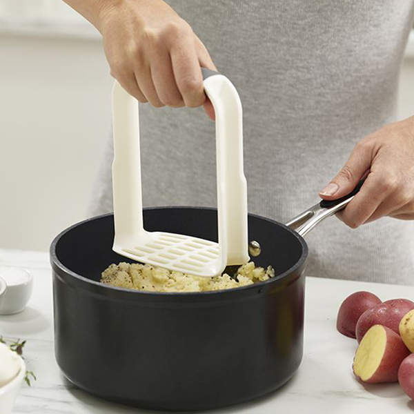 Картофелемялка Joseph Joseph Easy-Mash Біла