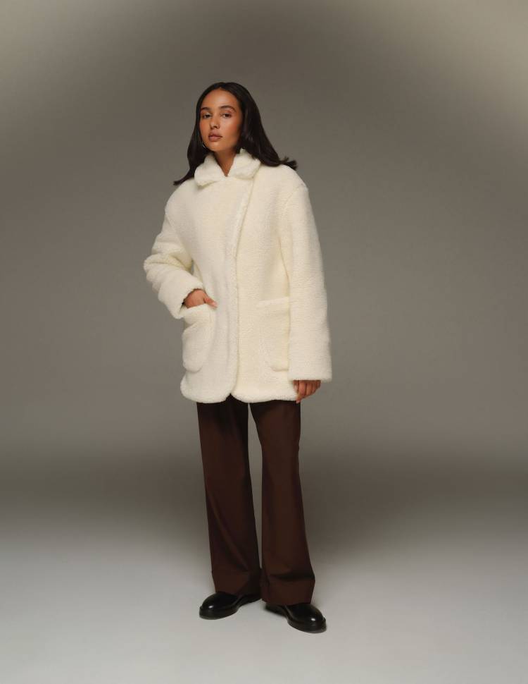 Шуба Midi из эко-меха Grace Молочная