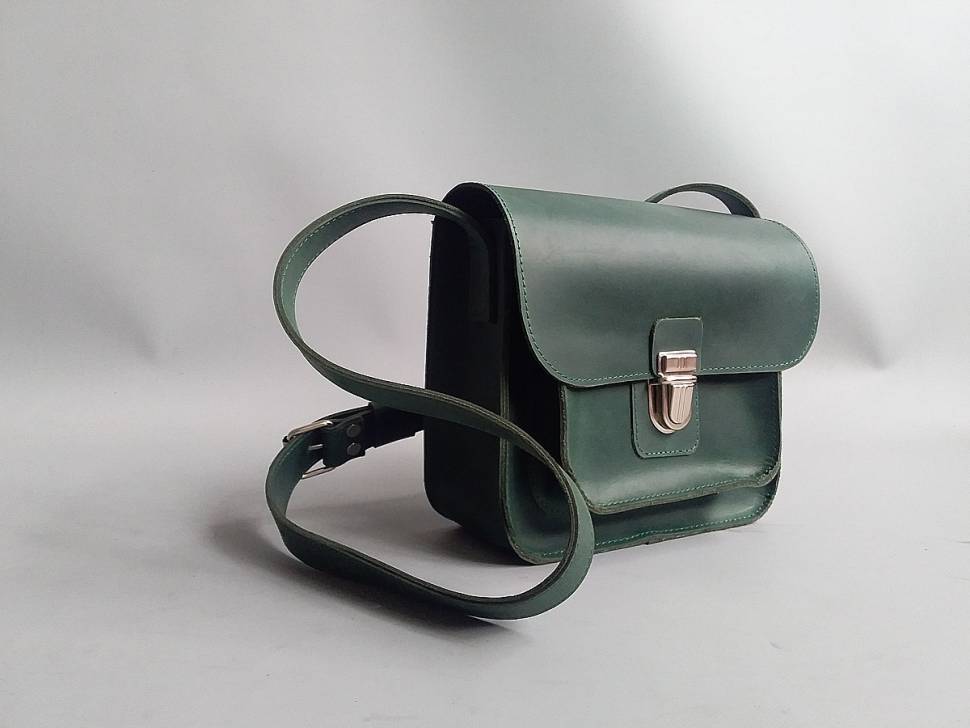 Шкіряна жіноча сумка AV2 Червона (B319)