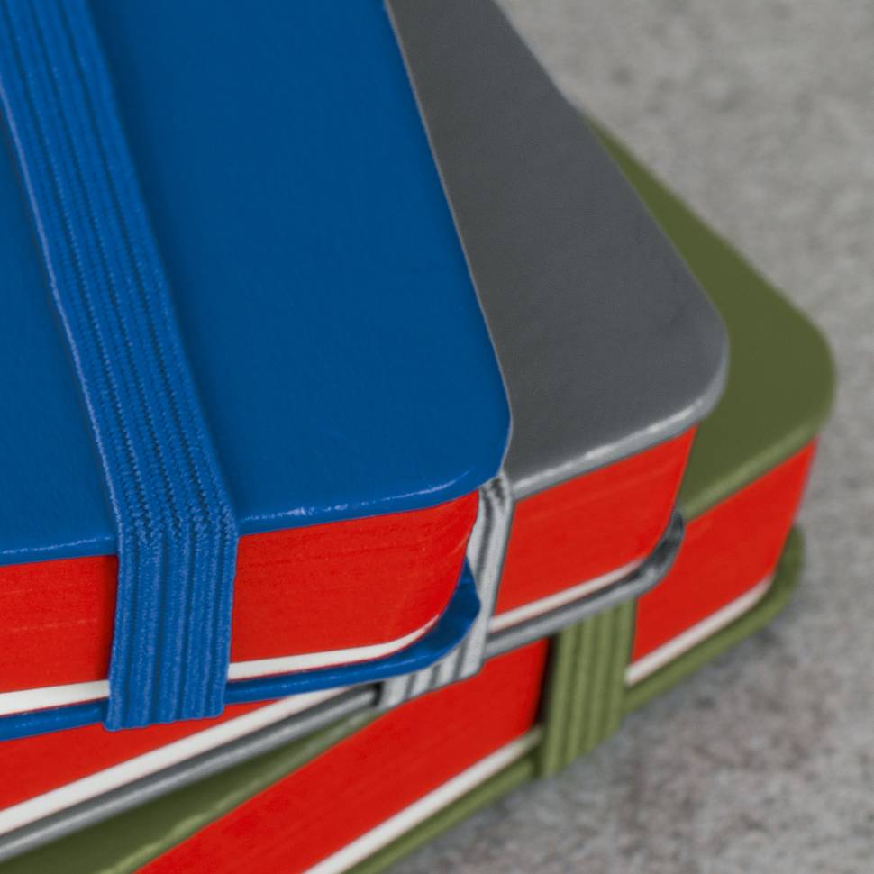 Блокнот Leuchtturm1917 Red Dots Средний Королевский синий (357698)