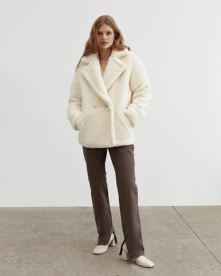 Шуба з еко-хутра Oversize mini Молочна