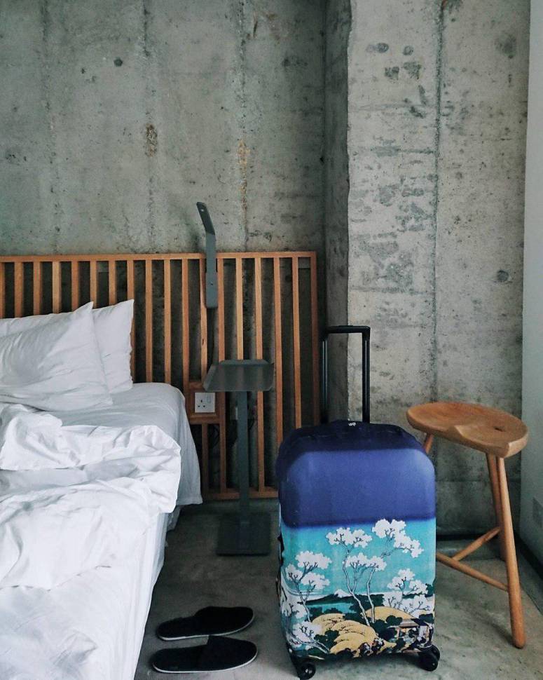 Чехол для чемодана Loqi Hokusai Fuji from Gotenyama Medium