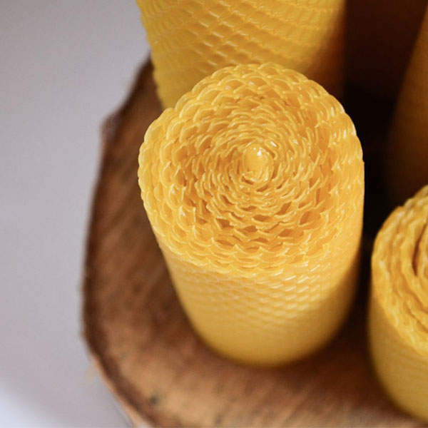 Свічка з вощини Twinkle M (10.5 см)