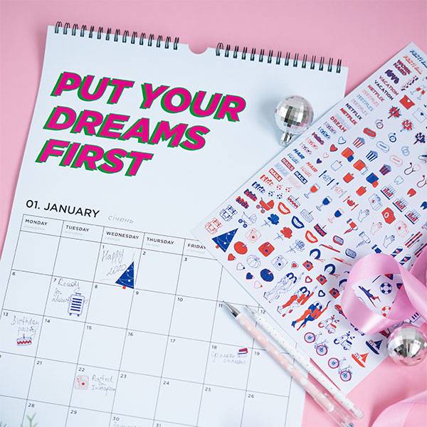 Настенный календарь Travel Book 2020