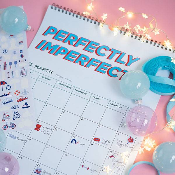 Настенный календарь Travel Book 2020