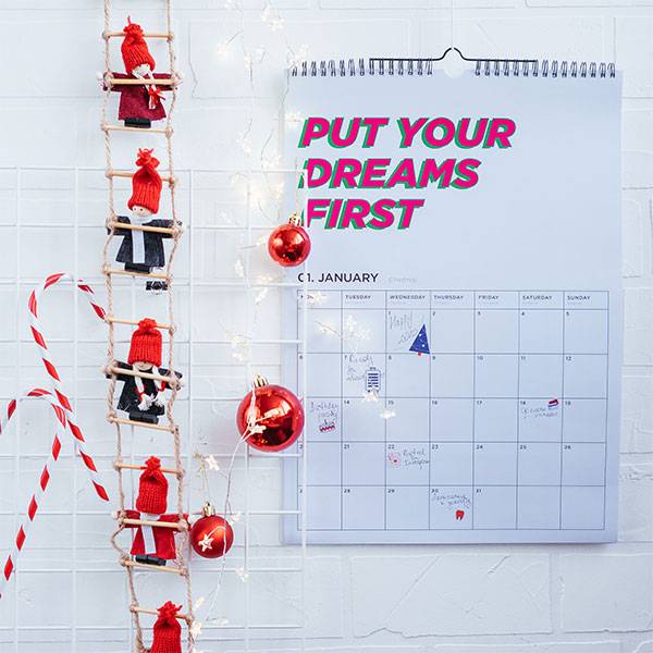 Настенный календарь Travel Book 2020