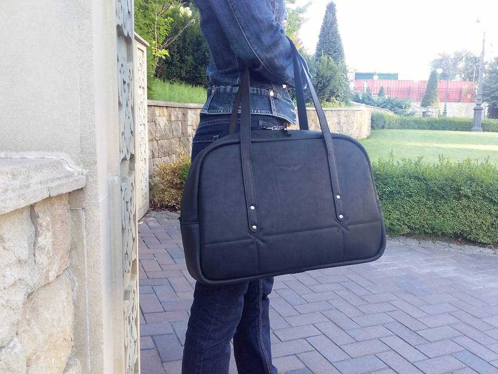 Кожаная сумка AV2 Черная (B346)