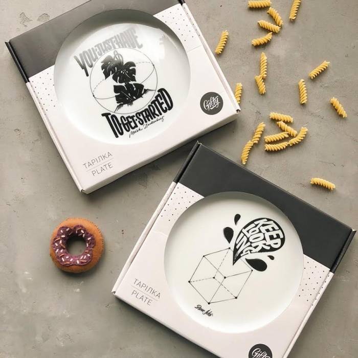 Тарілка Gifty Keep Looking