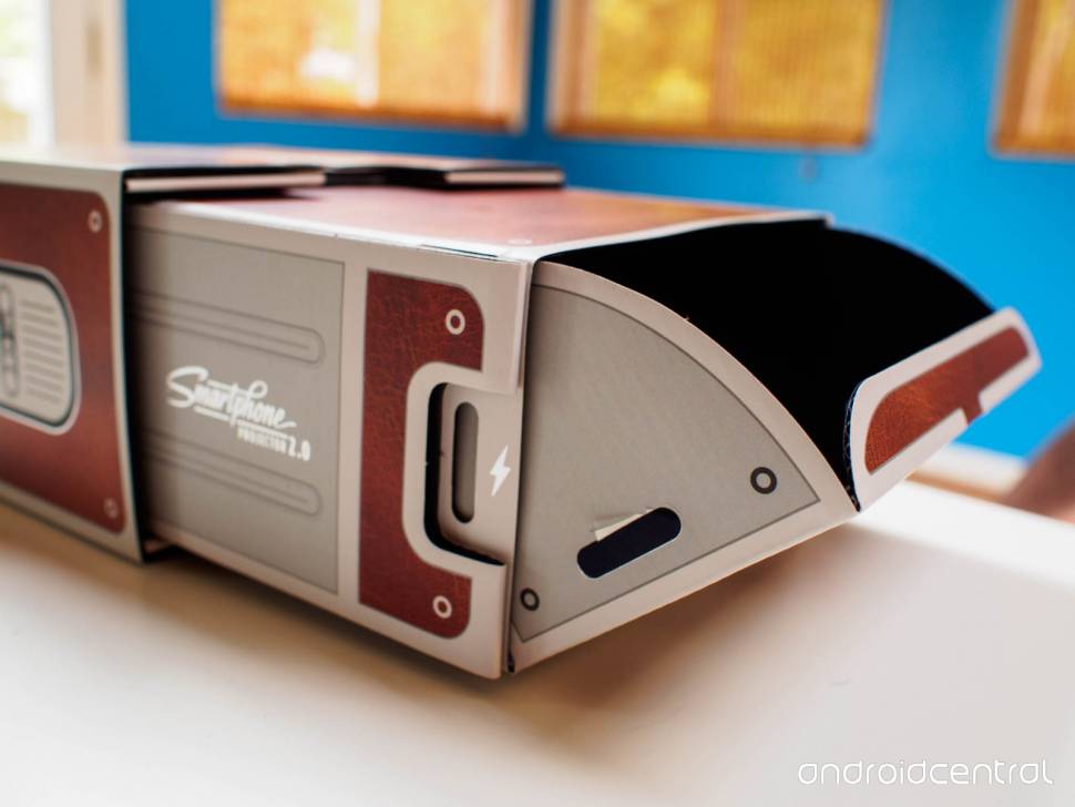 Проектор для смартфона Luckies Smartphone Projector 2.0