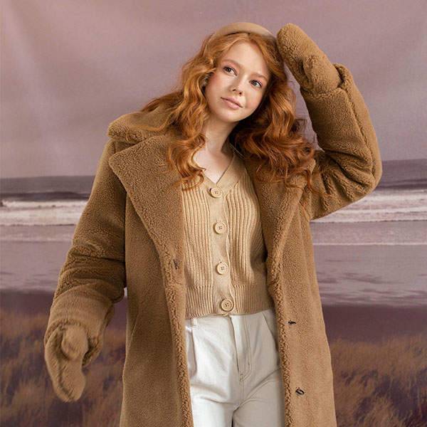 Варежки из Эко Меха Коричневый