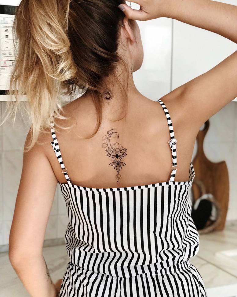 Временная татуировка Цветы и Космос (M)