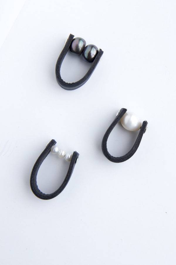 Кільце зі шкіри та перлів Côte & Jeunot