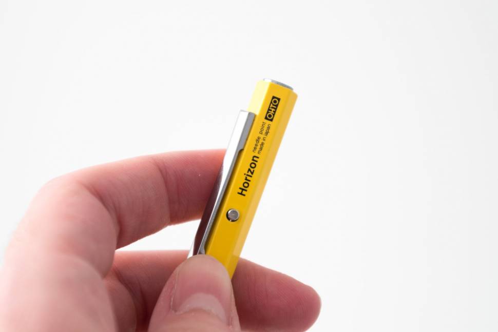 Шариковая ручка OHTO Horizon 0,7 Желтая