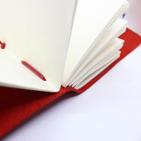 Кожаный блокнот Comfy Strap B6 Красный чистые листы