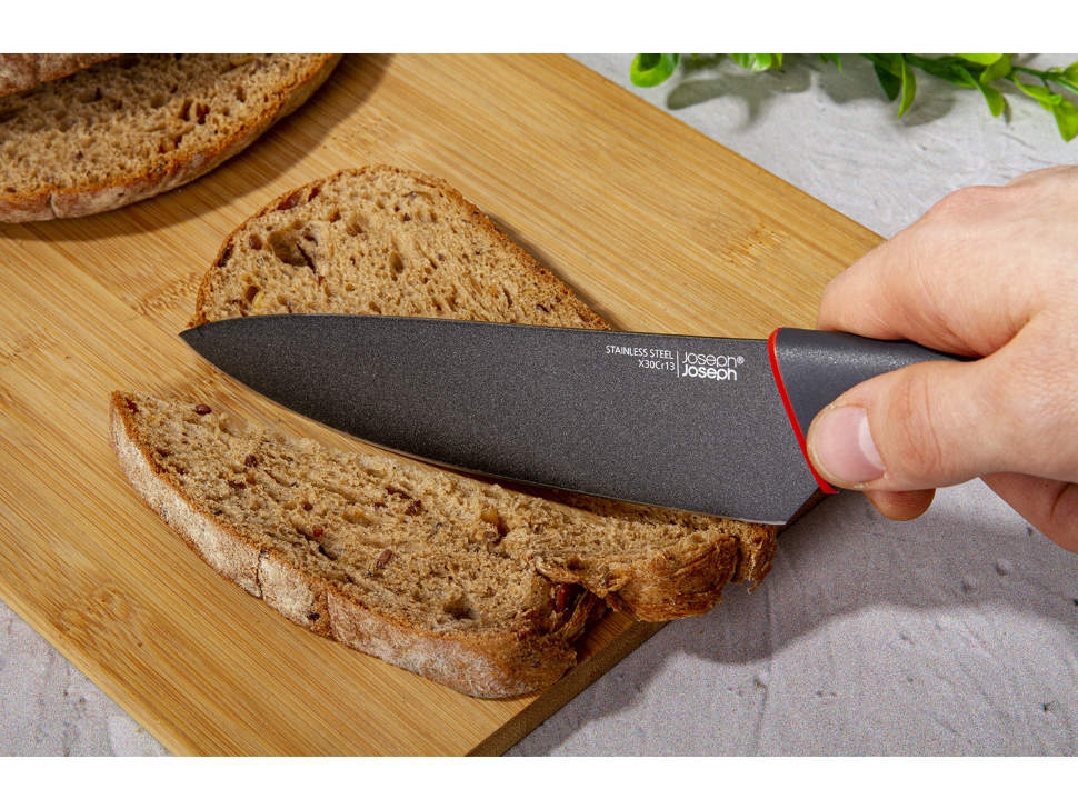 Набір ножів в чохлах Joseph Joseph Slice /Sharpen з вбудованою ножеточка 2 шт