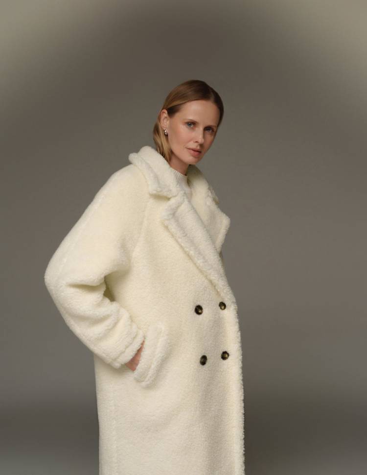 Довга шуба з еко-хутра Hannah Молочна