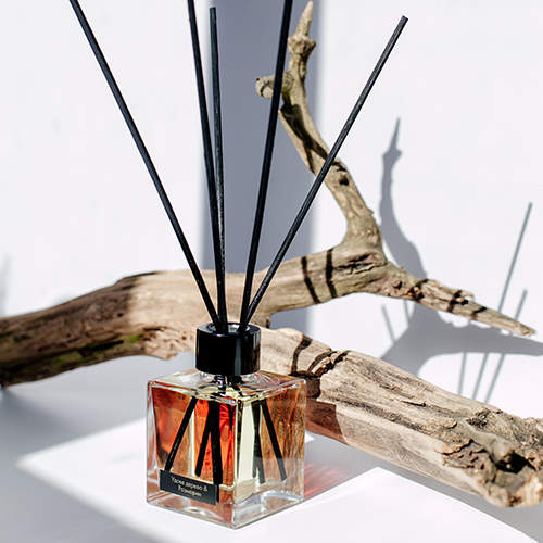 Аромадиффузор для дома Уд и Розмарин