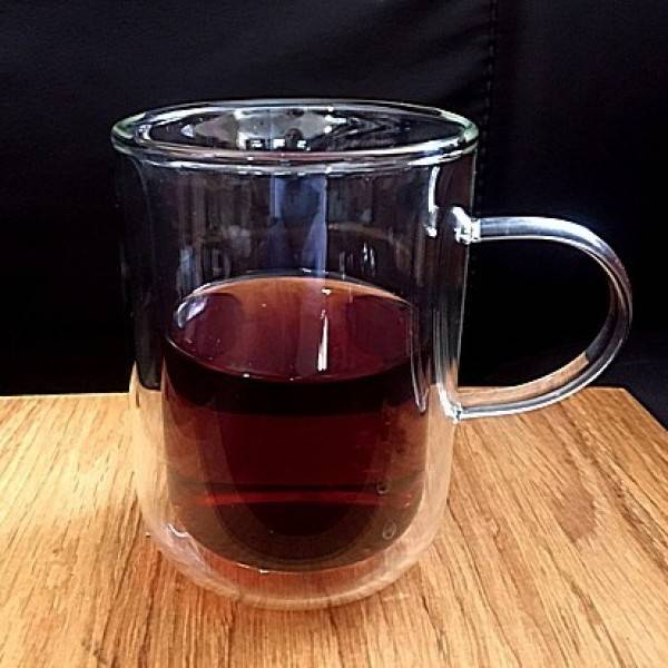 Чашка DS Stylish с двойным стенками 250 мл