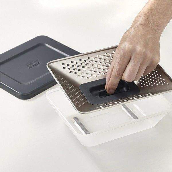 Терка 4 в 1 Joseph Joseph с контейнером для хранения и крышкой Prism Box Черная