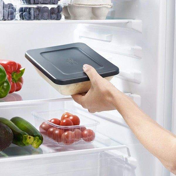 Терка 4 в 1 Joseph Joseph с контейнером для хранения и крышкой Prism Box Черная