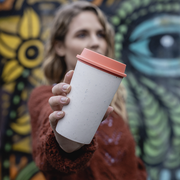 Эко-чашка Circular NOW Cup Кремовая с коралловой крышкой 340 мл