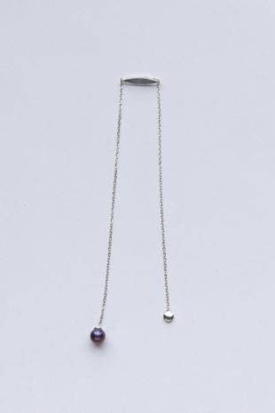 Моносерьга из серебра Côte & Jeunot с двумя цепями