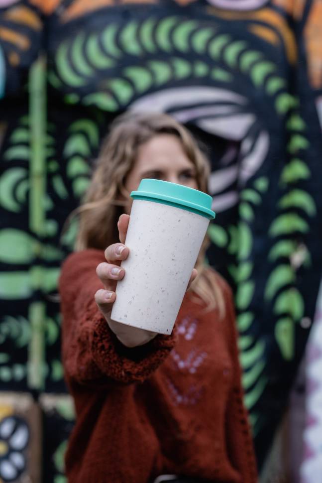 Эко-чашка Circular NOW Cup Кремовая с мятной крышкой 340 мл