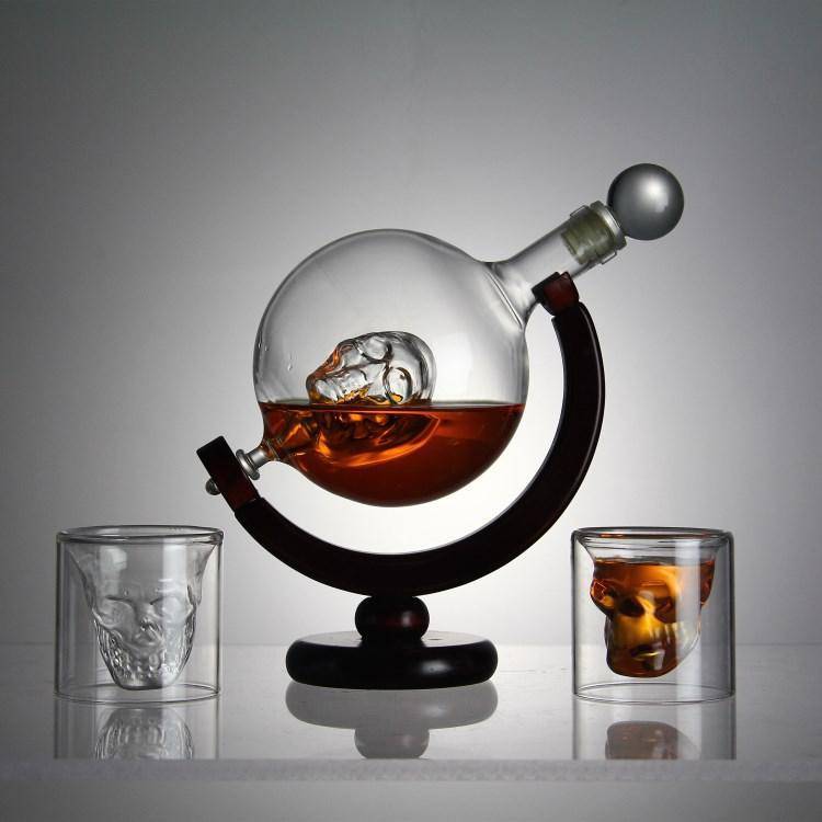 Подарунковий Набір для віскі Доктор Фауст (штоф скло 850мл + 2 склянки)