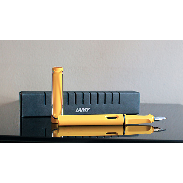 Перьевая ручка Lamy Safari Желтая (F)