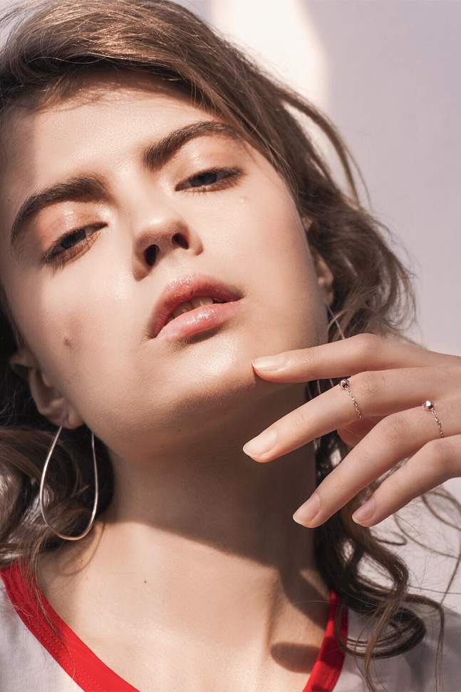 Кільце Côte & Jeunot з гранованою бусинкою на якірній ланцюжку