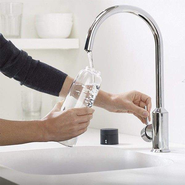 Пляшка для води з індикатором Joseph Joseph 600 мл Чорна