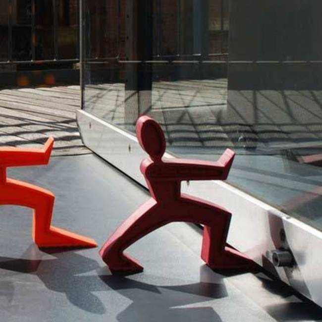 Стоппер для дверей Black + Blum James The Doorman Синій