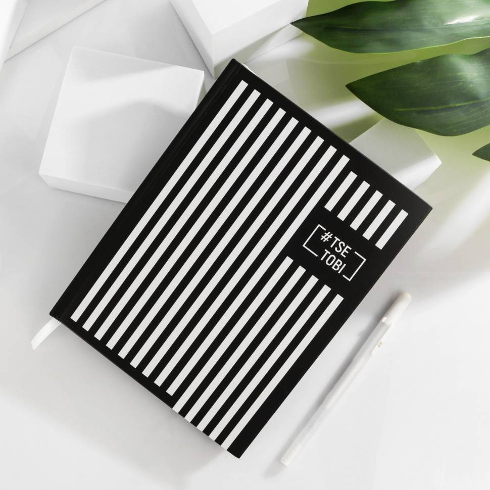 Блокнот з Чорними Листами Tse Tobi в подарунковій упаковці + ручка