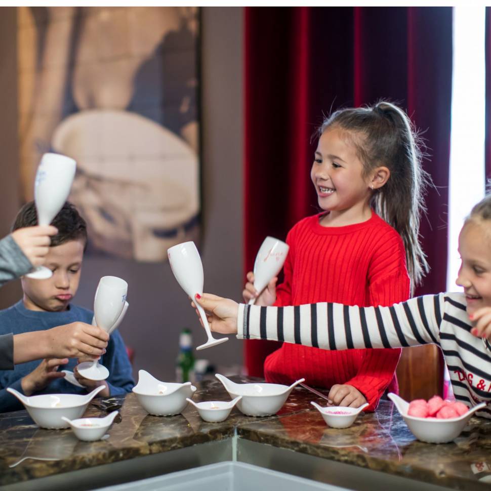 Бокал для шампанского Koziol Белый