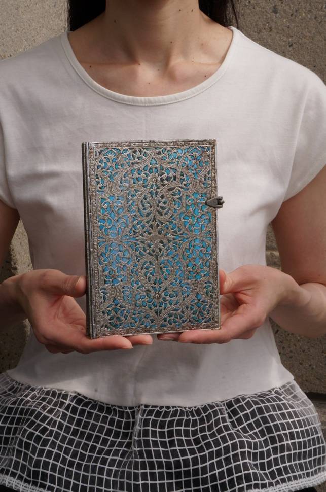 Средний блокнот Paperblanks Серебряная Филигрань Лазурный Линия